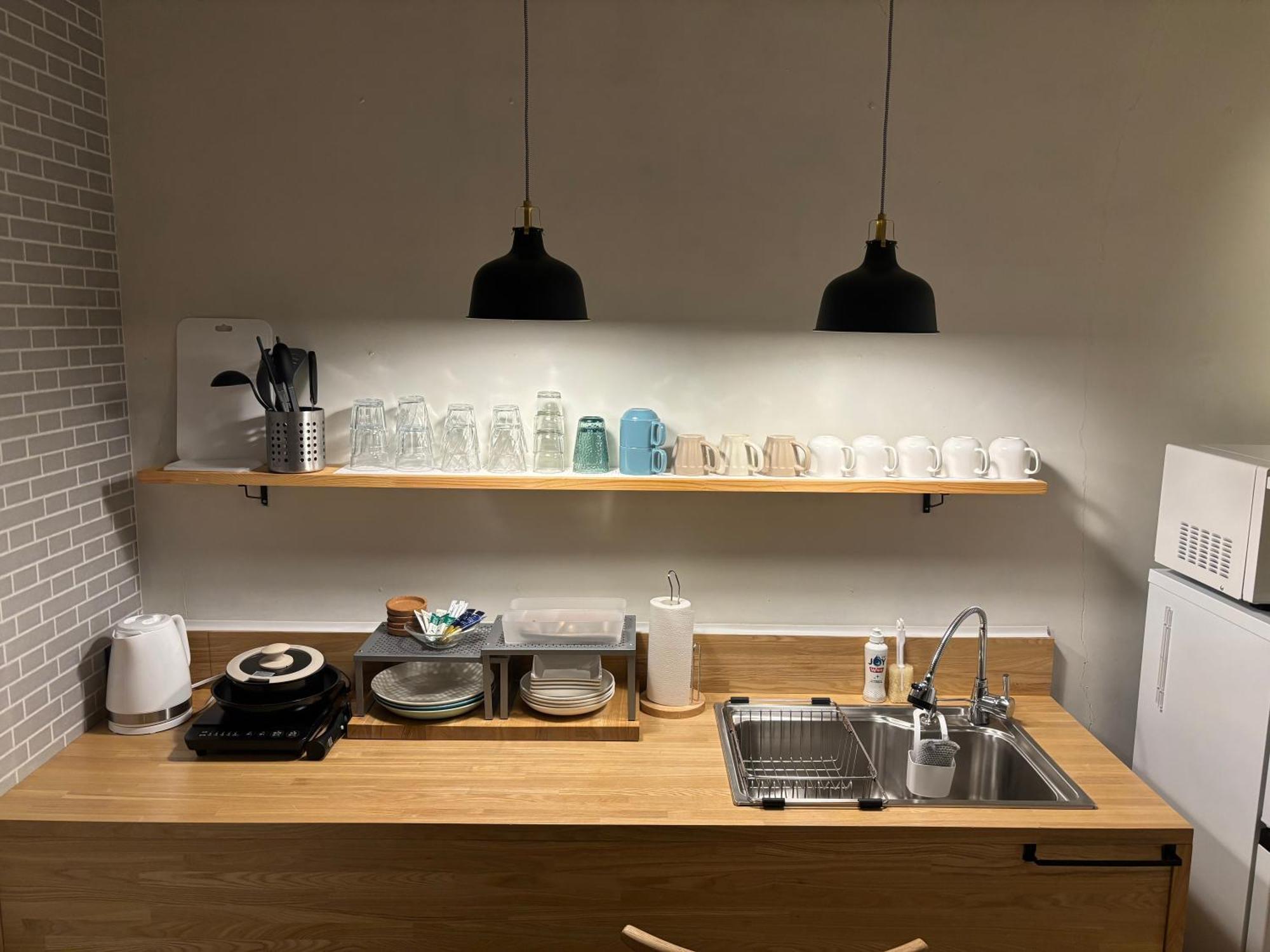 Hotel Art Rock Takamatsu Bagian luar foto